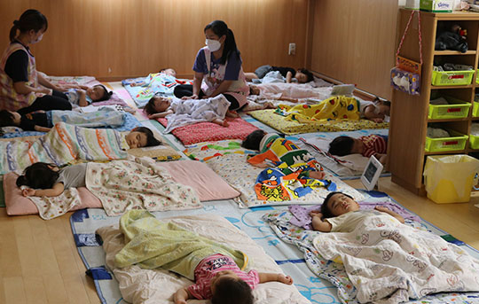 寝る子は良く育つ